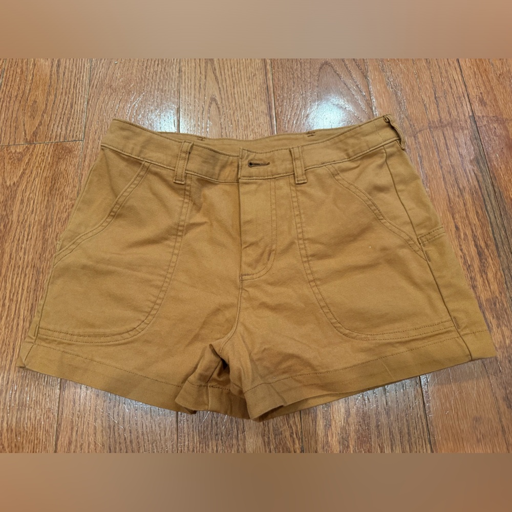 Patagonia Stand Up Shorts in Khaki | Size 4